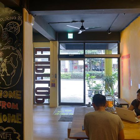 Flip Flop Hostel - Main Station Taipei Extérieur photo