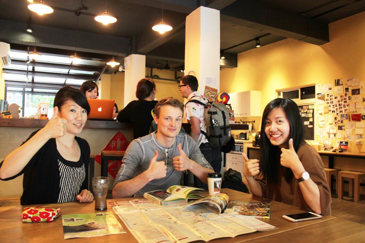 Flip Flop Hostel - Main Station Taipei Extérieur photo