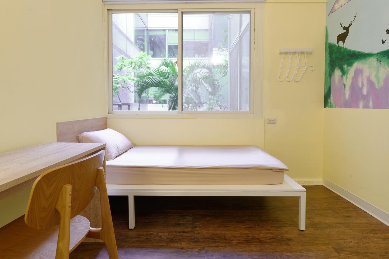 Flip Flop Hostel - Main Station Taipei Extérieur photo
