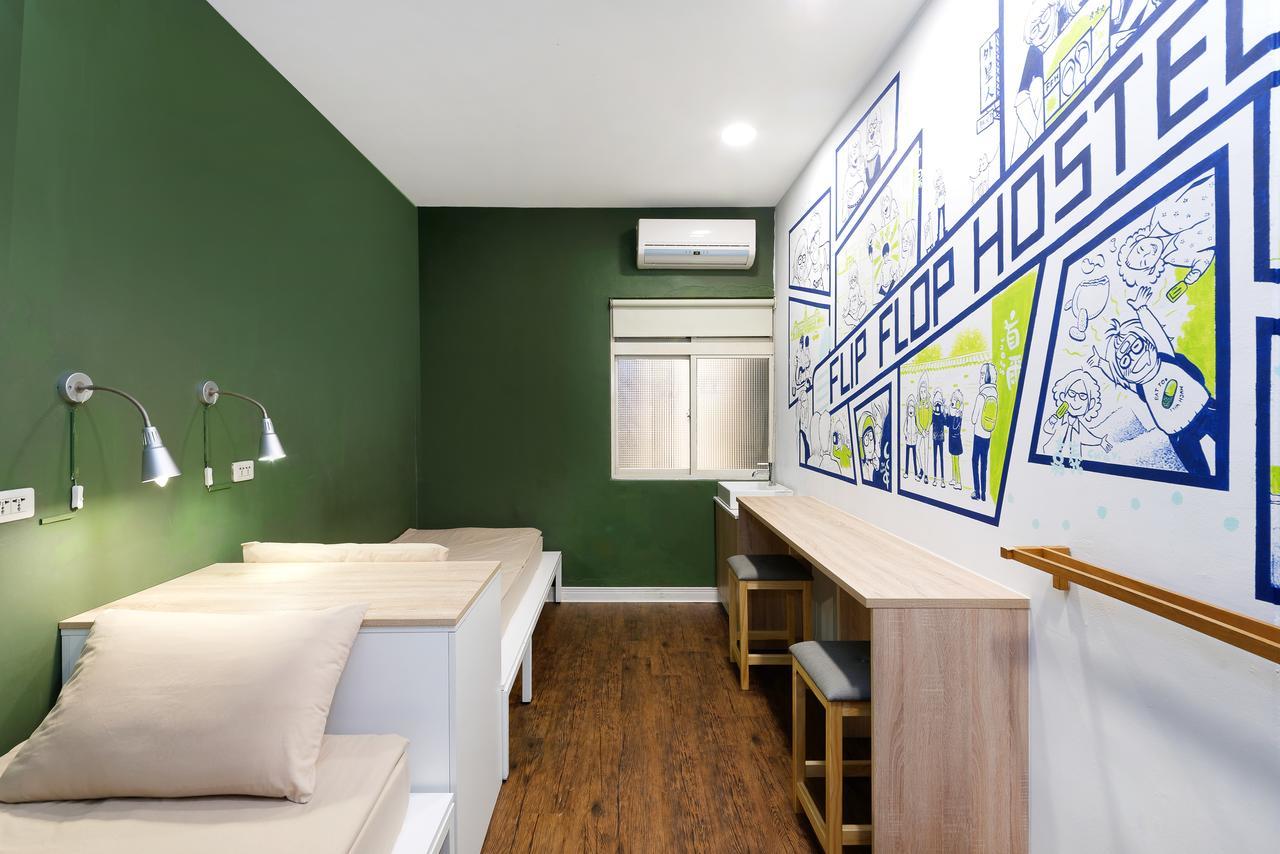 Flip Flop Hostel - Main Station Taipei Extérieur photo